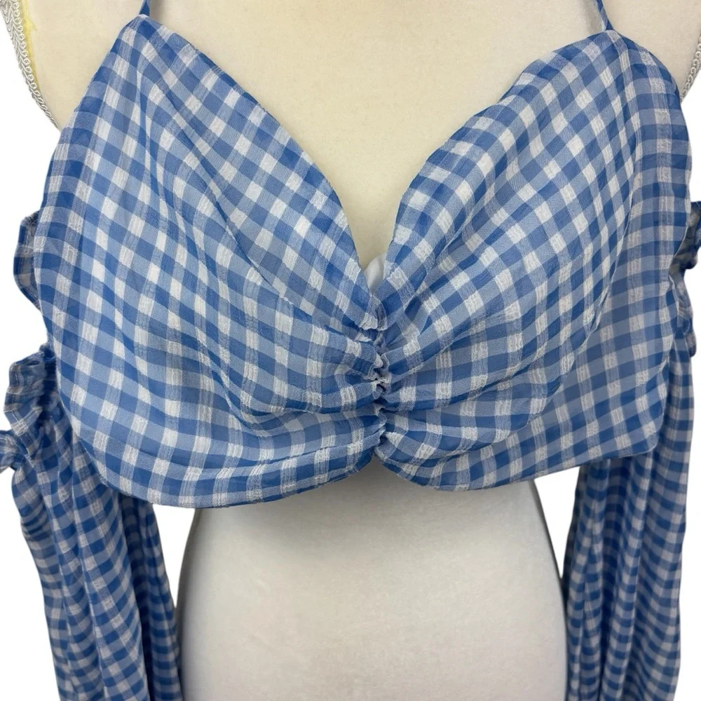 SHEIN Curve  Halter Top with Sleeves, festival, summer, outdoors, beach, party - Picture 3 of 9